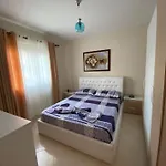 Rori's Qerret Apartmán