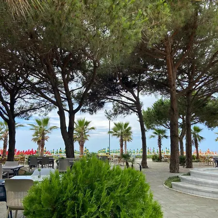 Rori's Qerret Appartamento