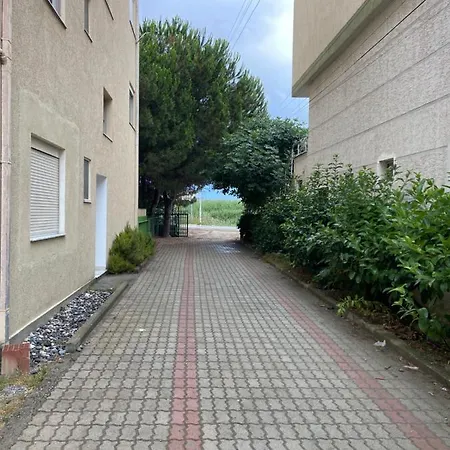Rori's Qerret Apartment
