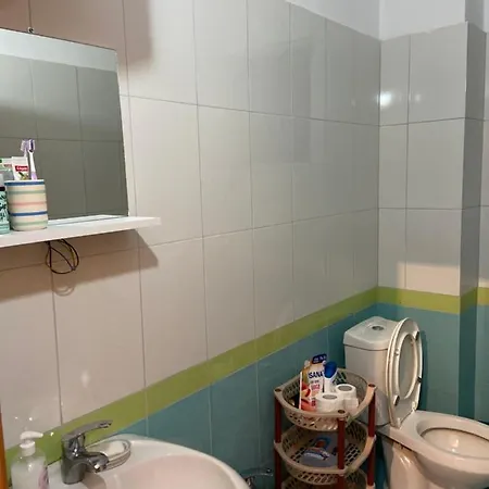 Rori's Qerret Apartment *